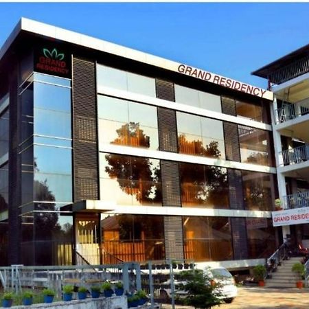 Airport Cochin Grand Residency , Nedumbassery Angamali Ngoại thất bức ảnh