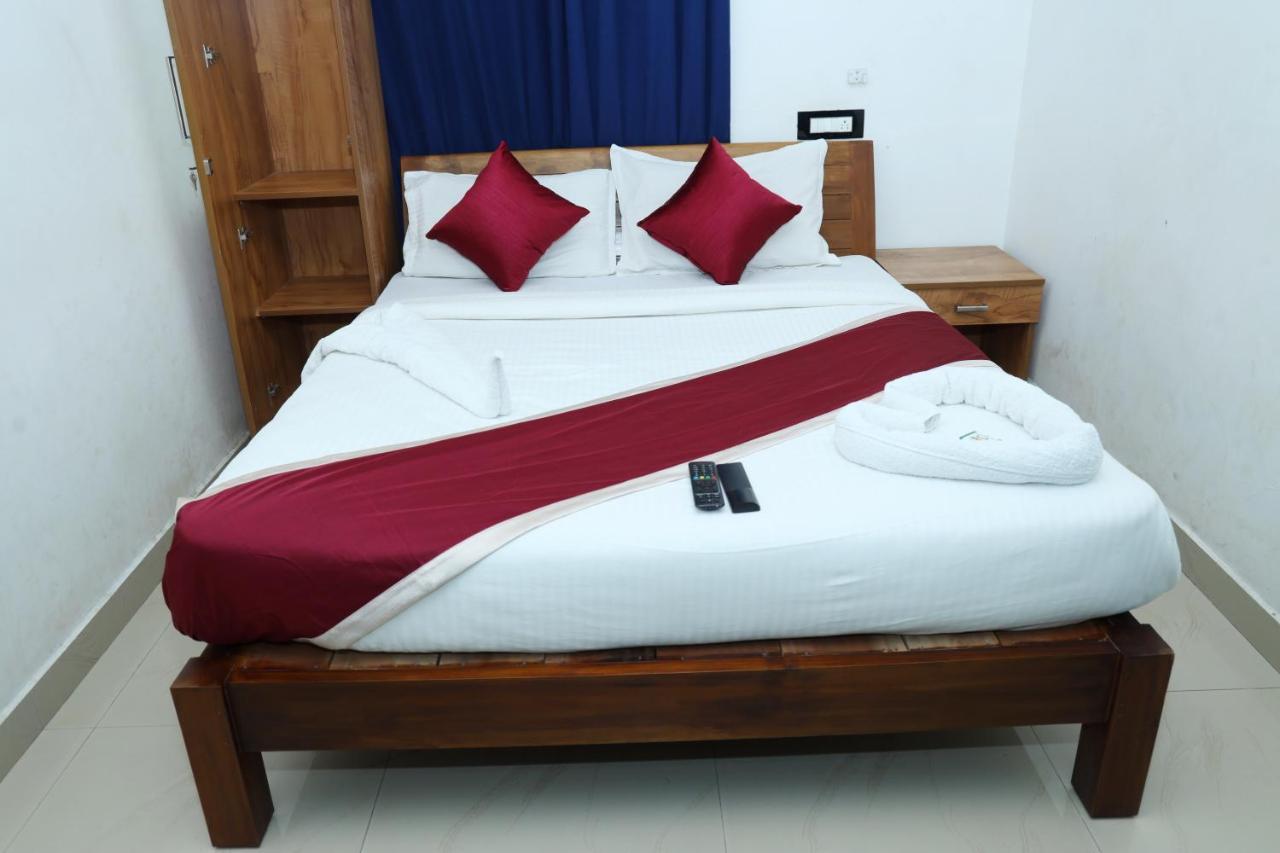 Airport Cochin Grand Residency , Nedumbassery Angamali Ngoại thất bức ảnh