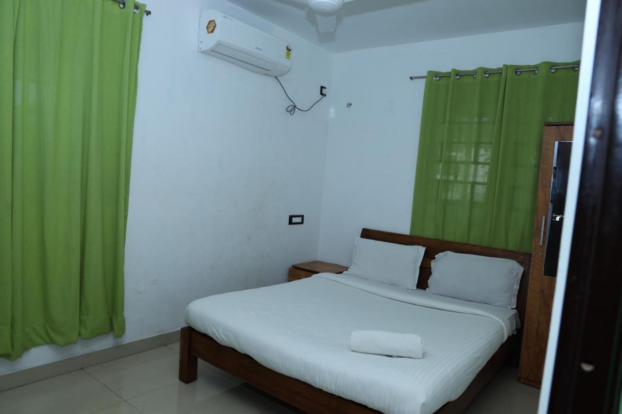 Airport Cochin Grand Residency , Nedumbassery Angamali Ngoại thất bức ảnh