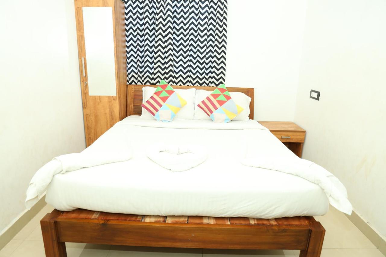 Airport Cochin Grand Residency , Nedumbassery Angamali Ngoại thất bức ảnh
