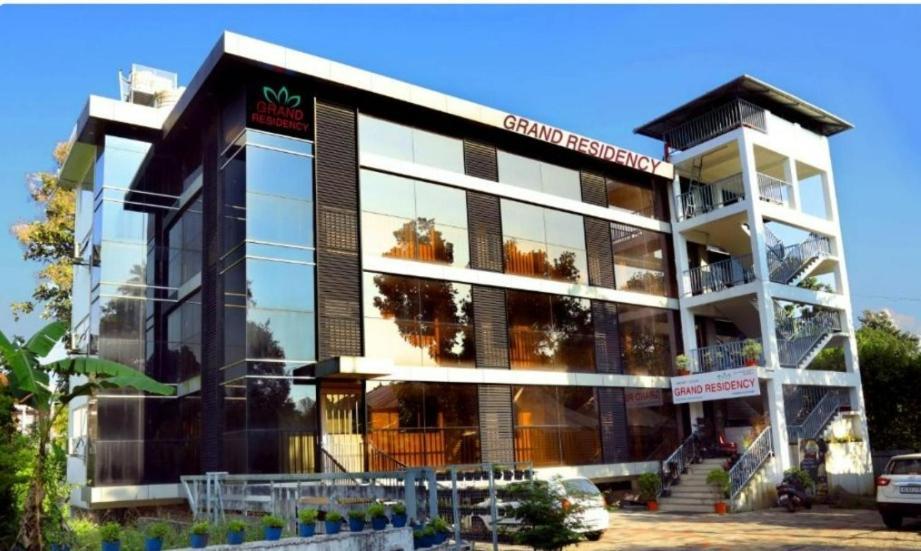 Airport Cochin Grand Residency , Nedumbassery Angamali Ngoại thất bức ảnh